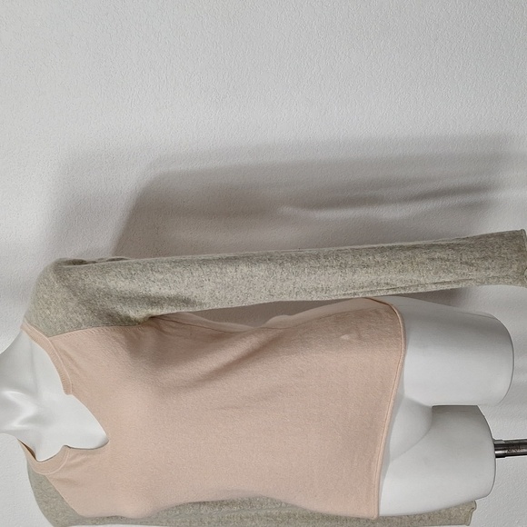 Vince Pink Gray Coquette Romantic Colorblock Quiet Luxury Old Money Sweater M - Picture 2 of 11